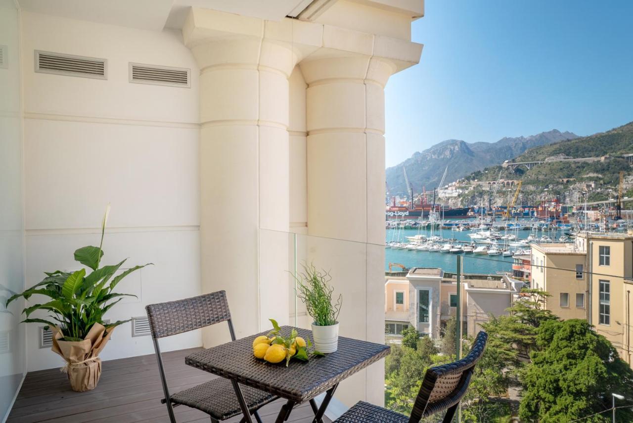 Crescent Moon Salerno Exterior foto