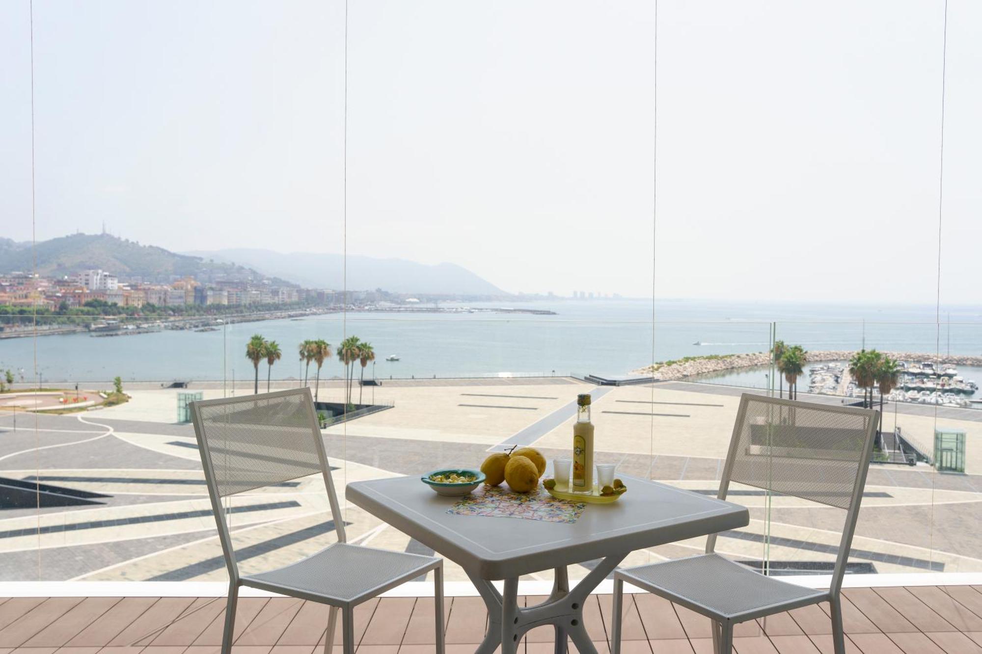 Crescent Moon Salerno Exterior foto